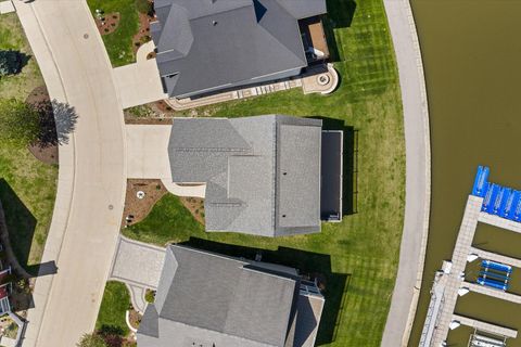 Tiny photo for 12 Waterside Way, Ottawa, IL 61350 (MLS # 12602530)