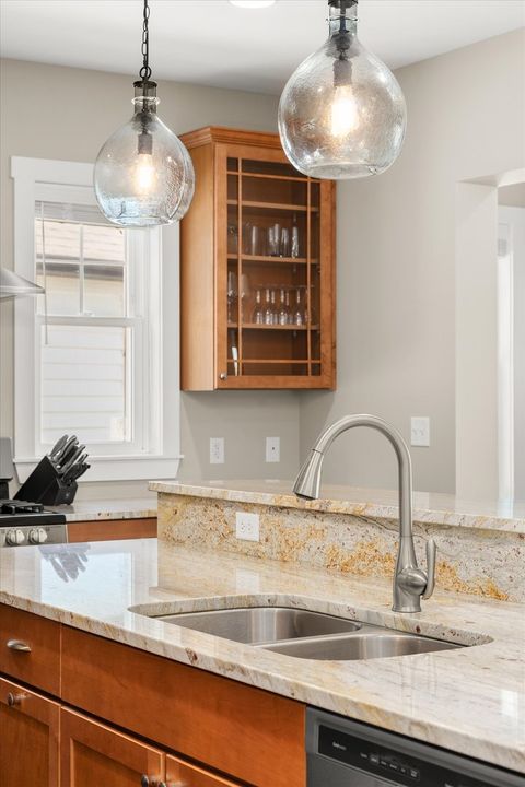 Tiny photo for 12 Waterside Way, Ottawa, IL 61350 (MLS # 12602530)