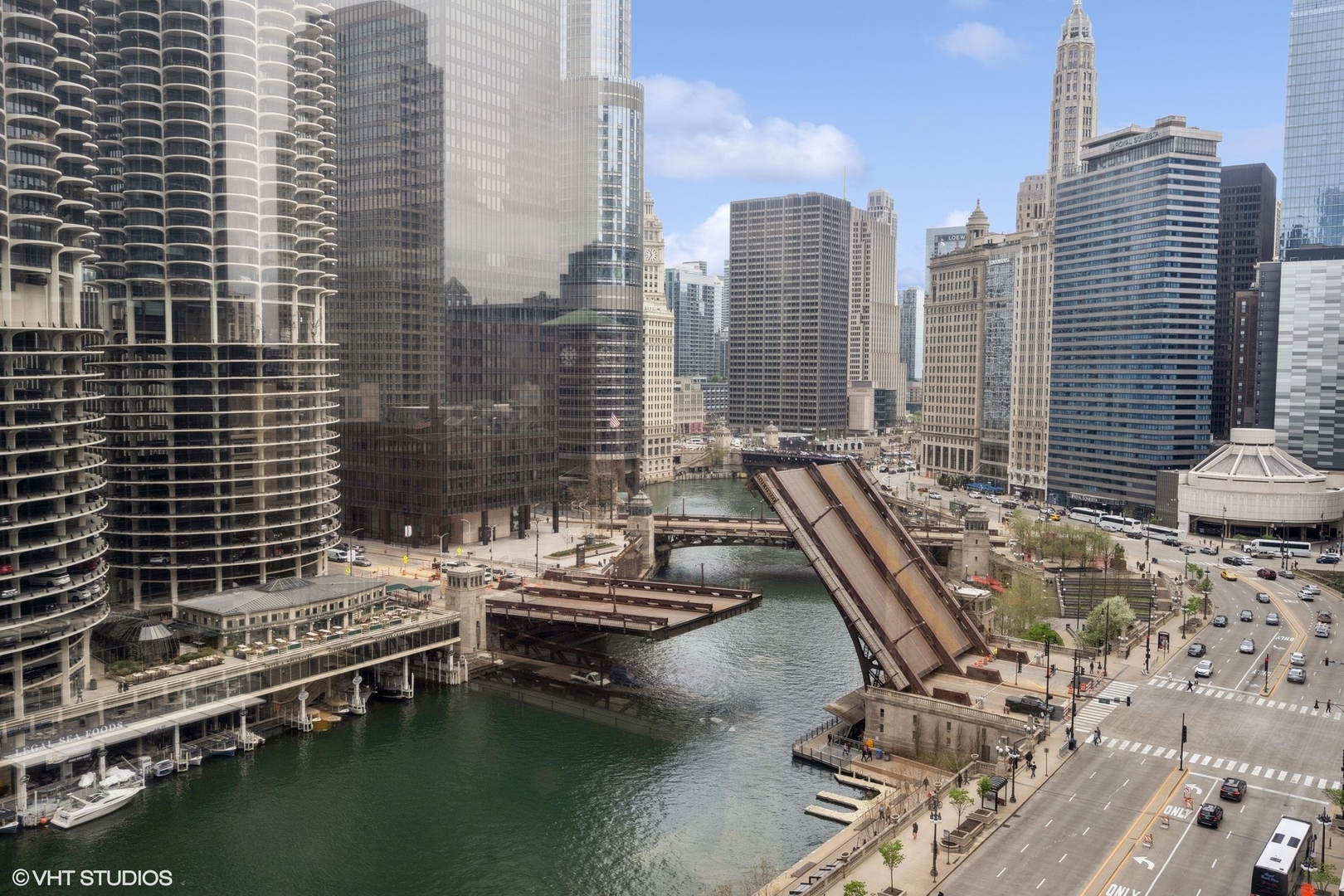 55 W Wacker Drive 10