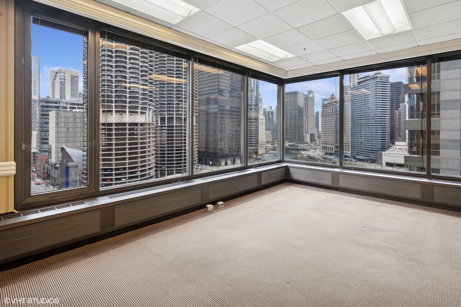 55 W Wacker Drive 10