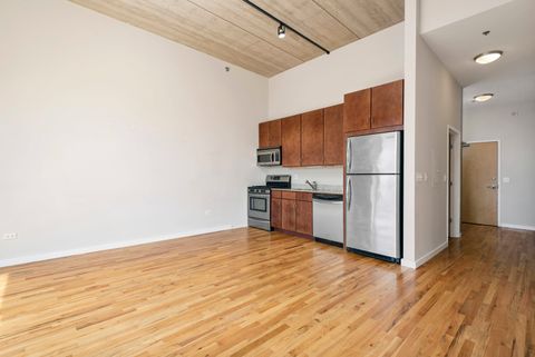 Tiny photo for 630 N FRANKLIN Street #1120, Chicago, IL 60654 (MLS # 12632184)