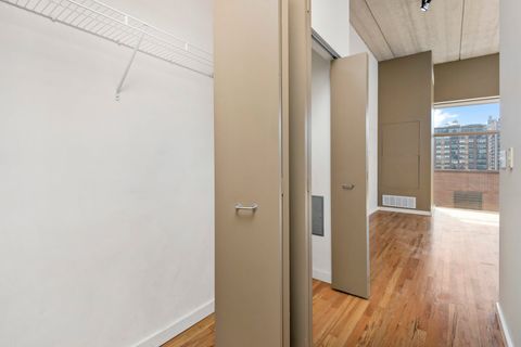 Tiny photo for 630 N FRANKLIN Street #1120, Chicago, IL 60654 (MLS # 12632184)