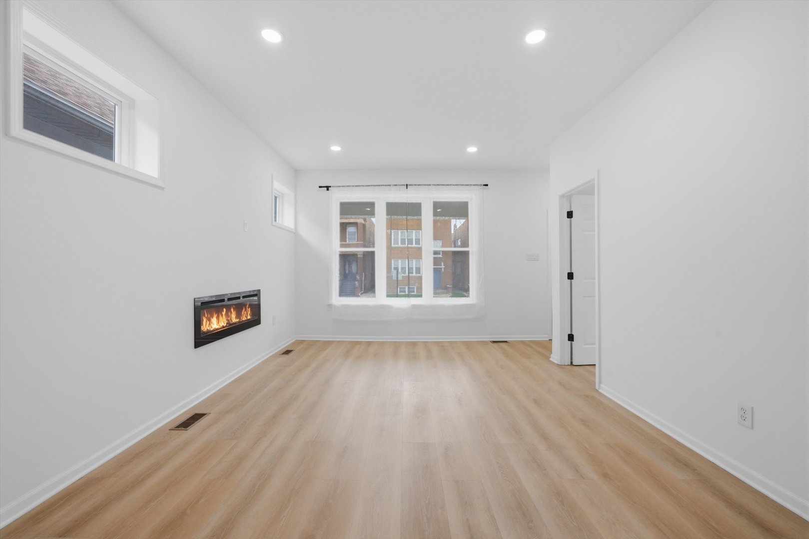 6029 S Artesian Avenue