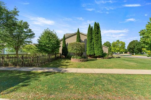 Tiny photo for 5302 Foxwood Court, Plainfield, IL 60586 (MLS # 12479327)