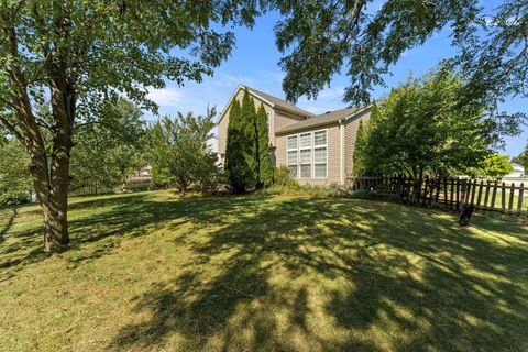 Tiny photo for 5302 Foxwood Court, Plainfield, IL 60586 (MLS # 12479327)