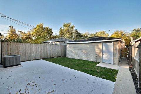 Tiny photo for 9322 S Euclid Avenue, Chicago, IL 60617 (MLS # 12572490)