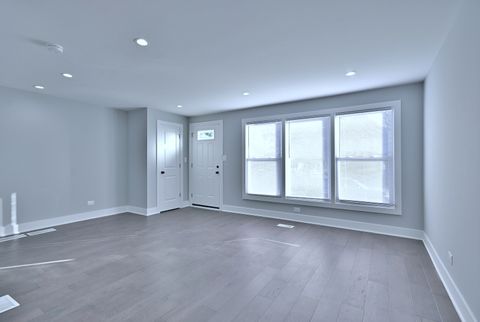 Tiny photo for 9322 S Euclid Avenue, Chicago, IL 60617 (MLS # 12572490)