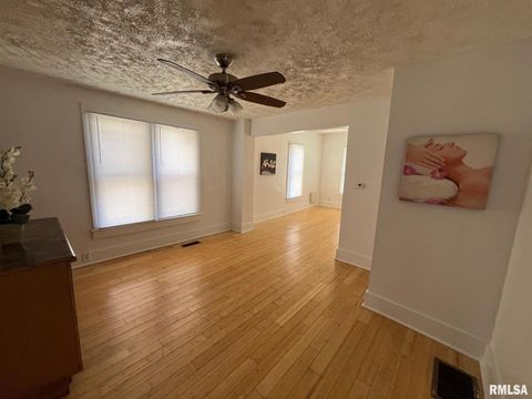 Tiny photo for 318 E 10TH Street, Kewanee, IL 61443 (MLS # QC4269006)