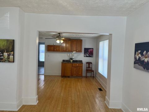 Tiny photo for 318 E 10TH Street, Kewanee, IL 61443 (MLS # QC4269006)