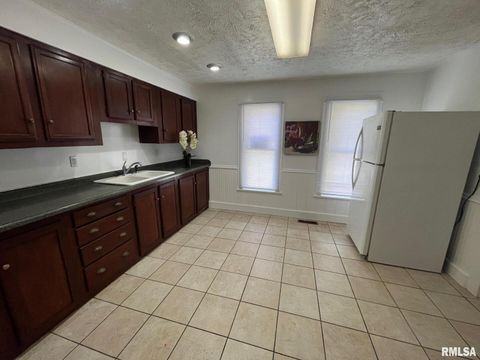 Tiny photo for 318 E 10TH Street, Kewanee, IL 61443 (MLS # QC4269006)