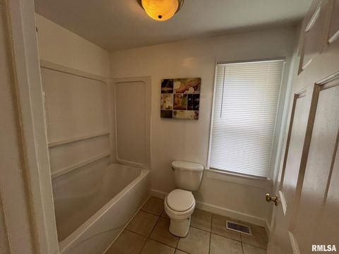 Tiny photo for 318 E 10TH Street, Kewanee, IL 61443 (MLS # QC4269006)