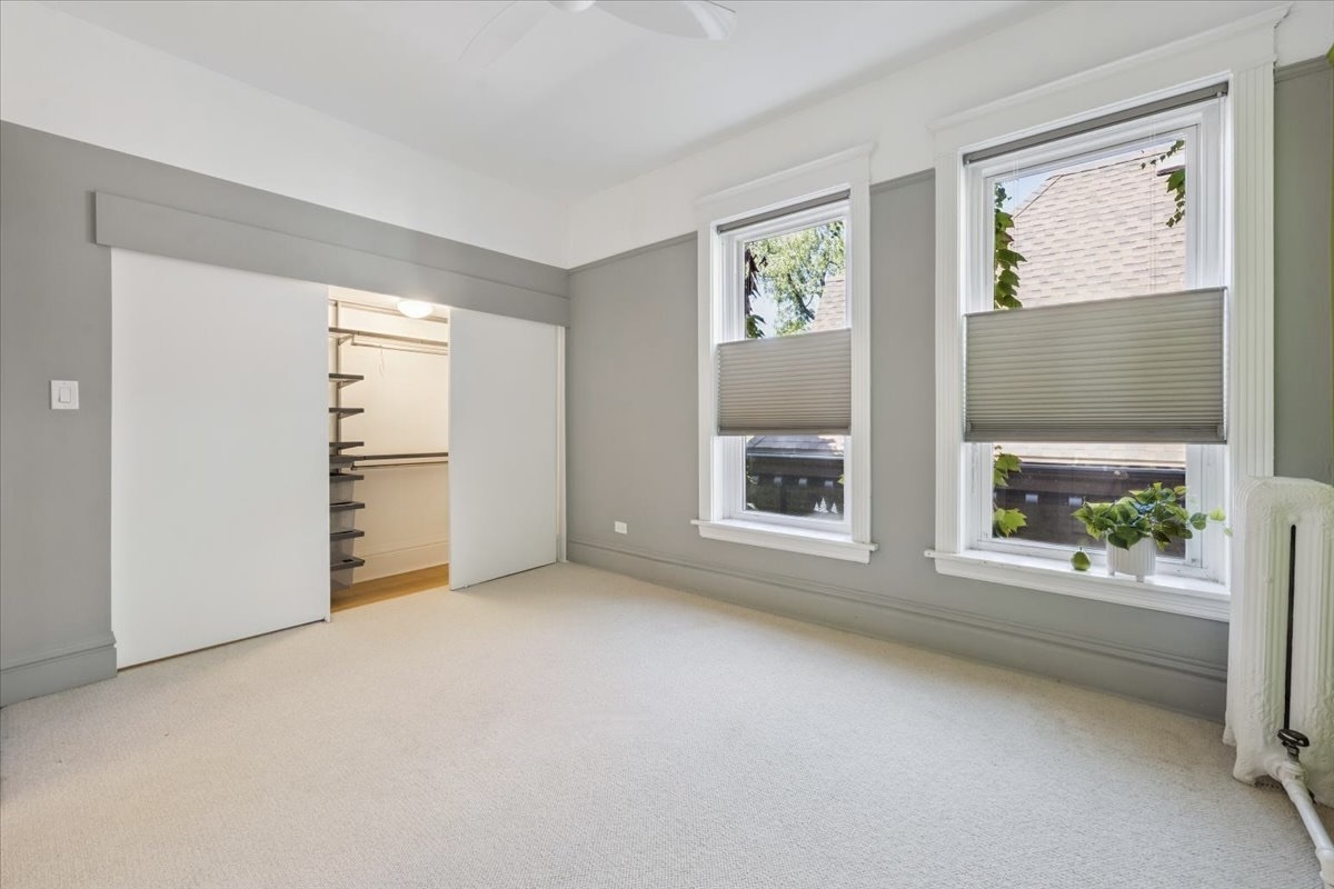 Chicago, Illinois 60637, United States, 4 Bedrooms Bedrooms, ,2 BathroomsBathrooms,Residential,Contingent,212408