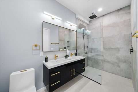 Tiny photo for 5830 N Lincoln Avenue #2W, Chicago, IL 60659 (MLS # 12551532)