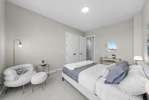 Tiny photo for 5830 N Lincoln Avenue #2W, Chicago, IL 60659 (MLS # 12551532)