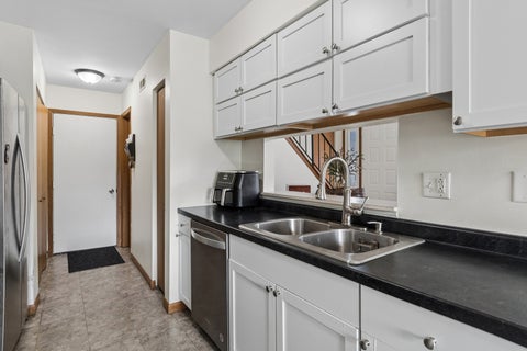 Tiny photo for 513 East Avenue #513, Streamwood, IL 60107 (MLS # 12639769)