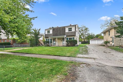 393 & 395 S. Oriole Trail Crystal Lake IL 60014