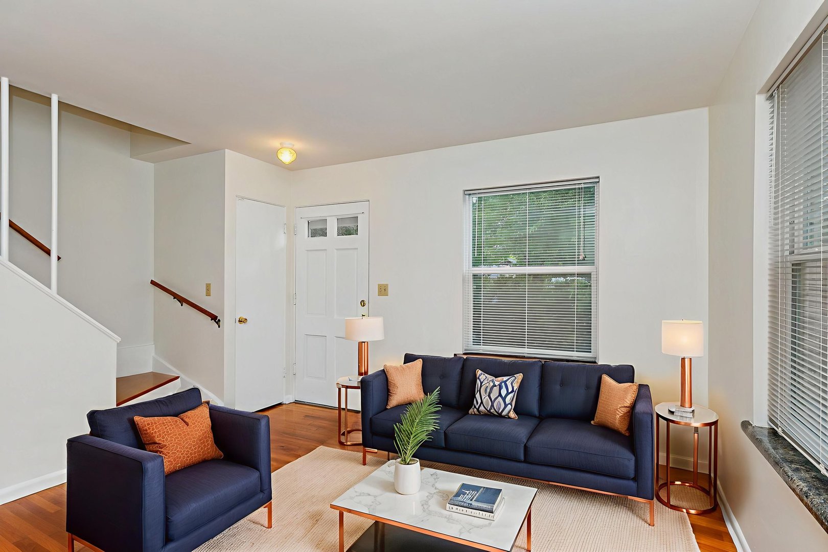 Crystal Lake, Illinois 60014, United States, 4 Bedrooms Bedrooms, ,2 BathroomsBathrooms,Residential,Active,228964