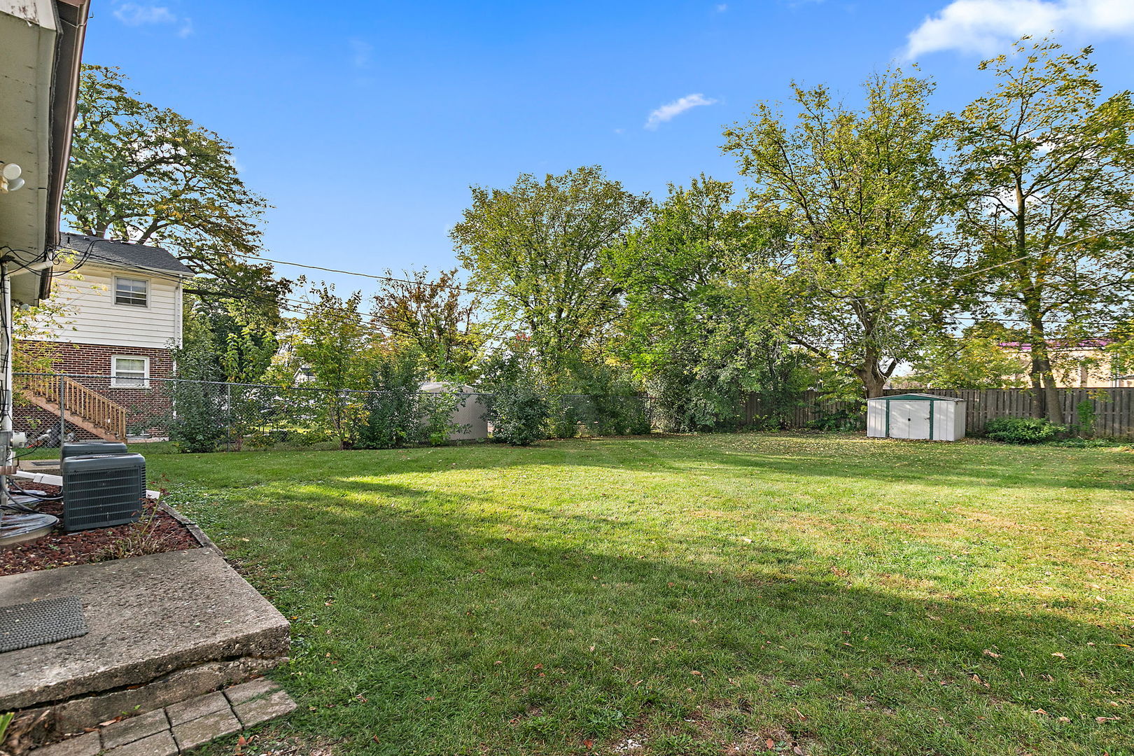 Crystal Lake, Illinois 60014, United States, 4 Bedrooms Bedrooms, ,2 BathroomsBathrooms,Residential,Active,228964