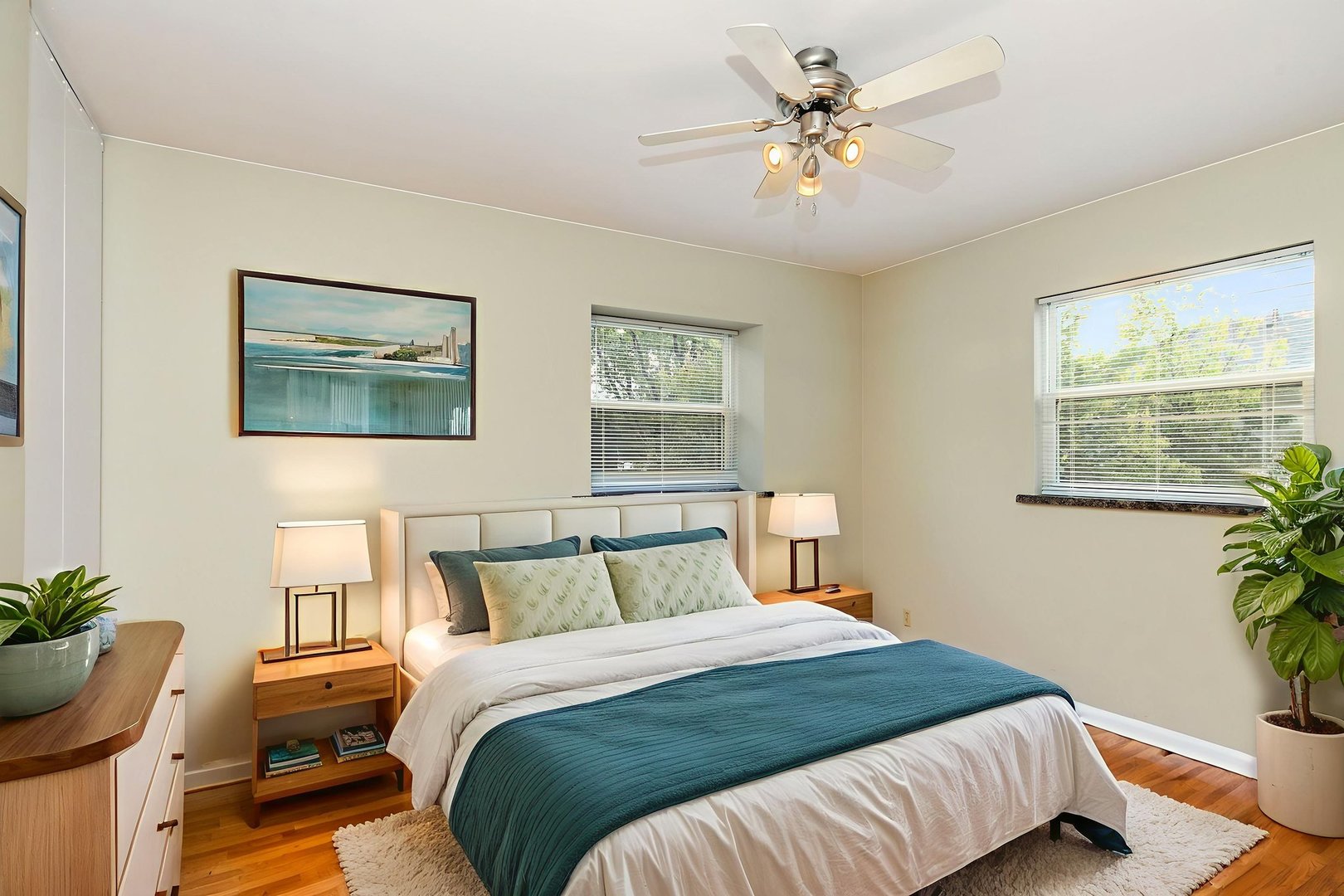 Crystal Lake, Illinois 60014, United States, 4 Bedrooms Bedrooms, ,2 BathroomsBathrooms,Residential,Active,228964