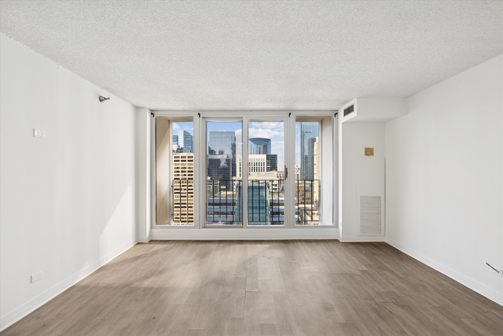 200 N Dearborn Street 4108