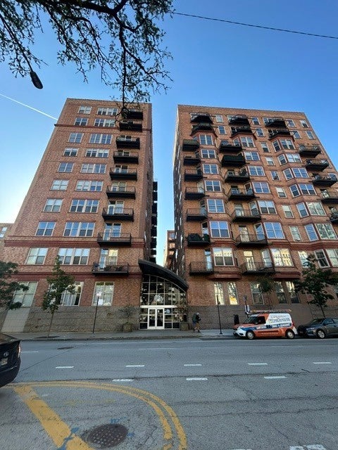 Photo of 500 S Clinton Street #811, Chicago, IL 60607 (MLS # 12783150)