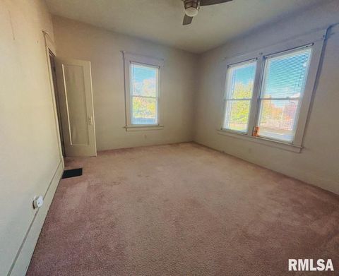 Tiny photo for 310 W WALNUT Street, Carbondale, IL 62901 (MLS # EB460224)