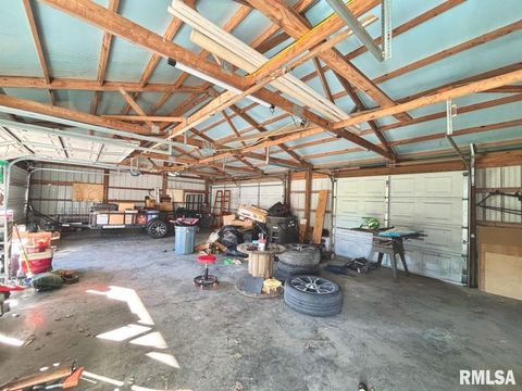 Tiny photo for 310 W WALNUT Street, Carbondale, IL 62901 (MLS # EB460224)