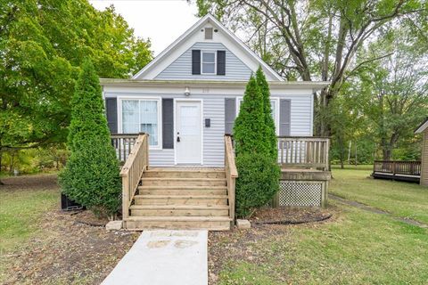 Photo of 218 E Peoria Street, Piper City, IL 60959 (MLS # 12508206) Photo of 218 E Peoria Street, Piper City, IL 60959 (MLS # 12508206)