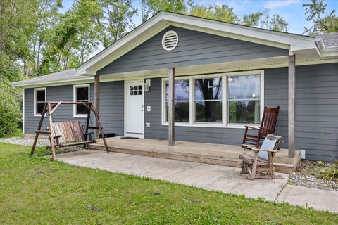 Photo of 1625 S Sangamon Street, Crete, IL 60417 (MLS # 12769932)