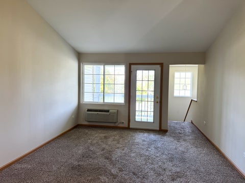 Tiny photo for 227 Silverstone Drive #227, Carpentersville, IL 60110 (MLS # 12781527)