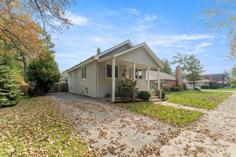 Tiny photo for 9543 S 51st Avenue, Oak Lawn, IL 60453 (MLS # 12795717)