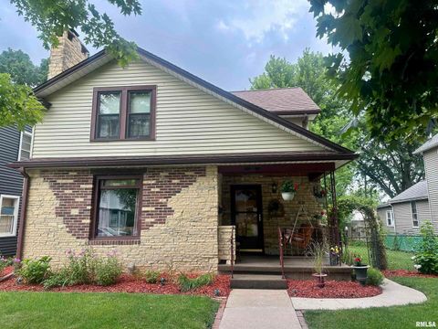 Tiny photo for 1723 PERSHING Boulevard, Clinton, IA 52732 (MLS # QC4265182)