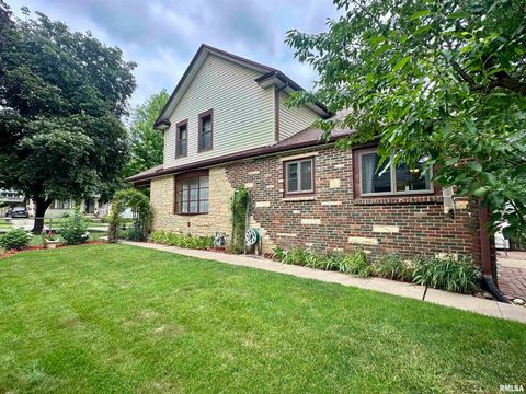 Tiny photo for 1723 PERSHING Boulevard, Clinton, IA 52732 (MLS # QC4265182)