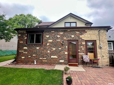 Tiny photo for 1723 PERSHING Boulevard, Clinton, IA 52732 (MLS # QC4265182)