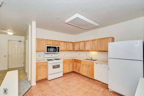 Tiny photo for 6710 S Keating Avenue #103, Chicago, IL 60629 (MLS # 12451354)