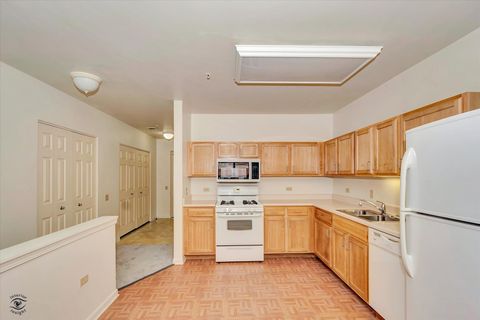 Tiny photo for 6710 S Keating Avenue #103, Chicago, IL 60629 (MLS # 12451354)