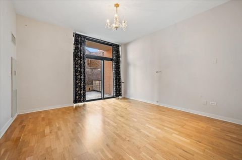 Tiny photo for 1160 S MICHIGAN Avenue #906, Chicago, IL 60605 (MLS # 12601108)