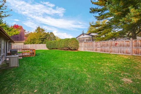 Tiny photo for 140 Rockhurst Road, Bolingbrook, IL 60440 (MLS # 12505511)