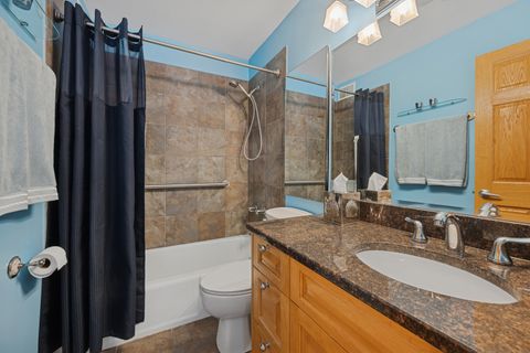 Tiny photo for 5445 N Sheridan Road #415, Chicago, IL 60640 (MLS # 12557758)