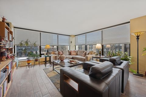 Tiny photo for 5445 N Sheridan Road #415, Chicago, IL 60640 (MLS # 12557758)