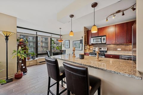 Tiny photo for 5445 N Sheridan Road #415, Chicago, IL 60640 (MLS # 12557758)