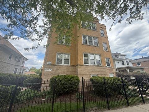 Photo of 4856 W WARNER Avenue #2N, Chicago, IL 60641 (MLS # 12730654)