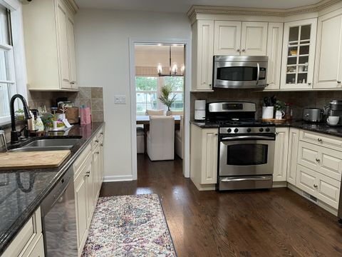 Tiny photo for 700 S Catherine Avenue, La Grange, IL 60525 (MLS # 12625048)