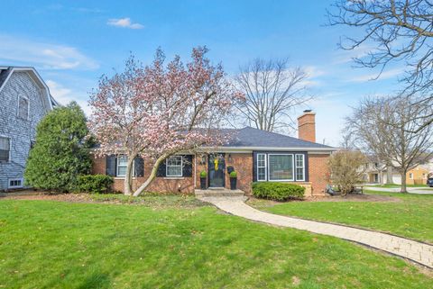 Photo of 700 S Catherine Avenue, La Grange, IL 60525 (MLS # 12625048)