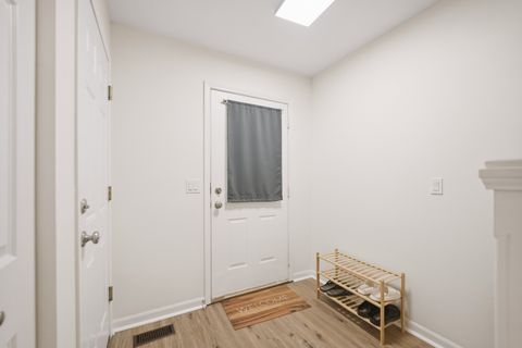 Tiny photo for 141 W ROBINHOOD Way #141, Bolingbrook, IL 60440 (MLS # 12579235)