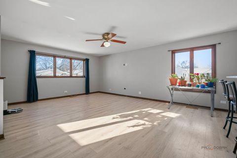 Tiny photo for 150 Lakewood Drive, Antioch, IL 60002 (MLS # 12557449)