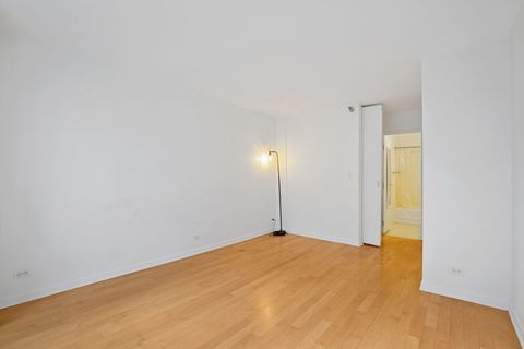 Tiny photo for 440 N Wabash Avenue #409, Chicago, IL 60611 (MLS # 12516542)