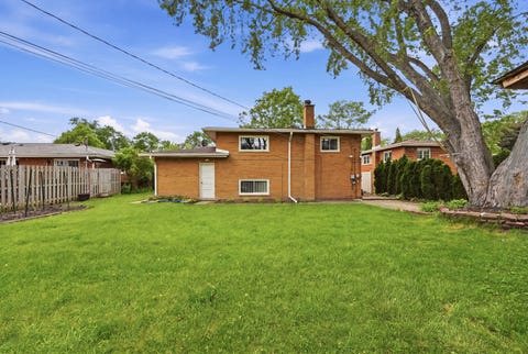 Tiny photo for 5 S Waterman Avenue, Arlington Heights, IL 60004 (MLS # 12684742)