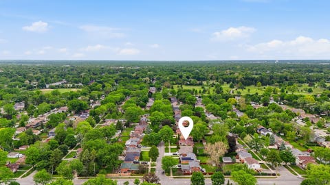 Tiny photo for 5 S Waterman Avenue, Arlington Heights, IL 60004 (MLS # 12684742)