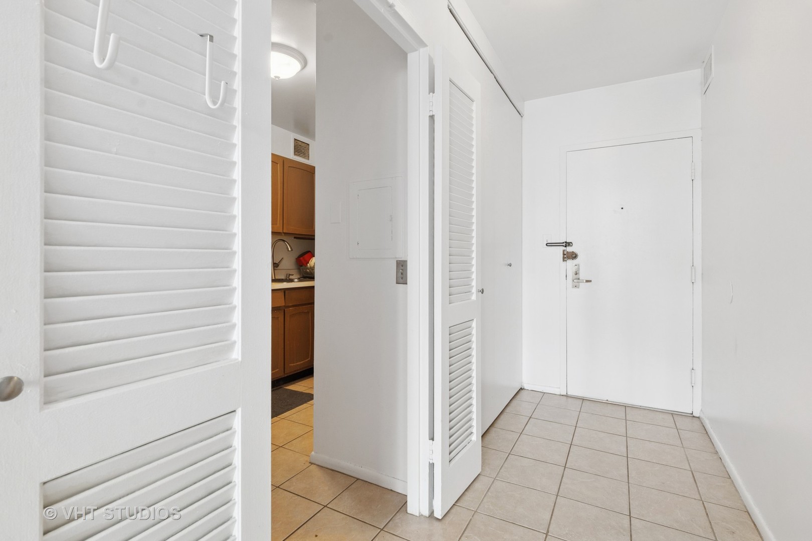 777 N Michigan Avenue 3105